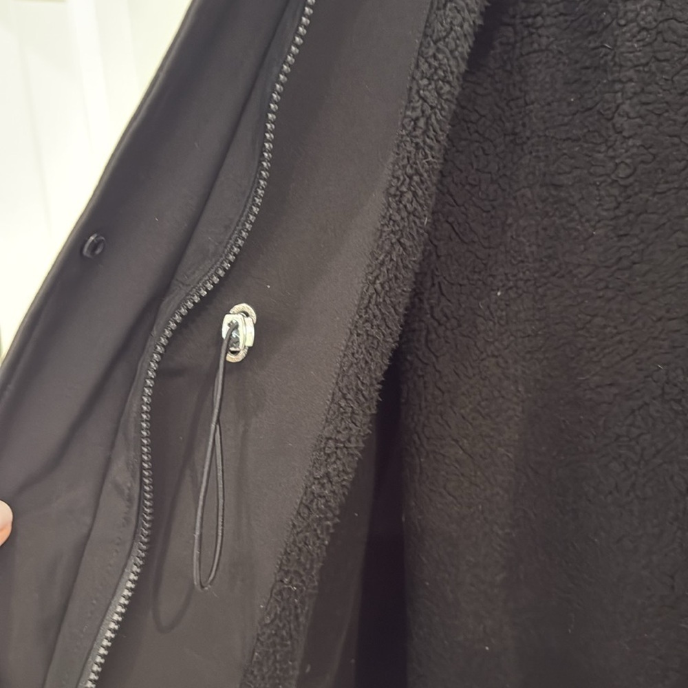 Calvin Klein rain jacket medium - Picture 4 of 4